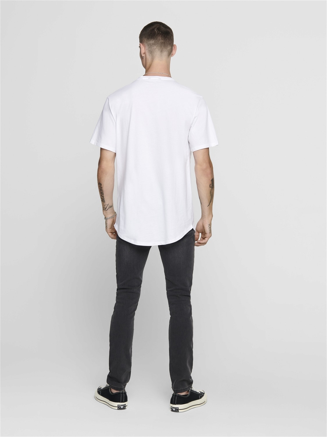 ONLY & SONS Lang geschnitten Rundhals T-Shirt -White - 22002973