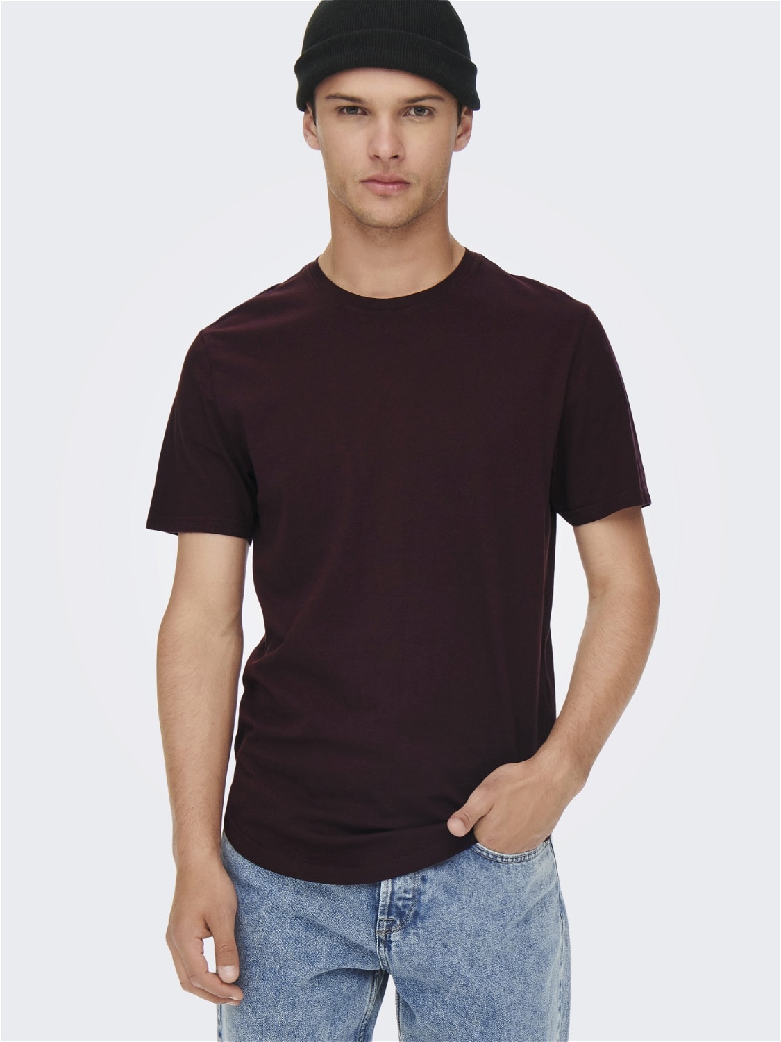 ONLY & SONS Long Line Fit Round Neck T-Shirt -Fudge - 22002973