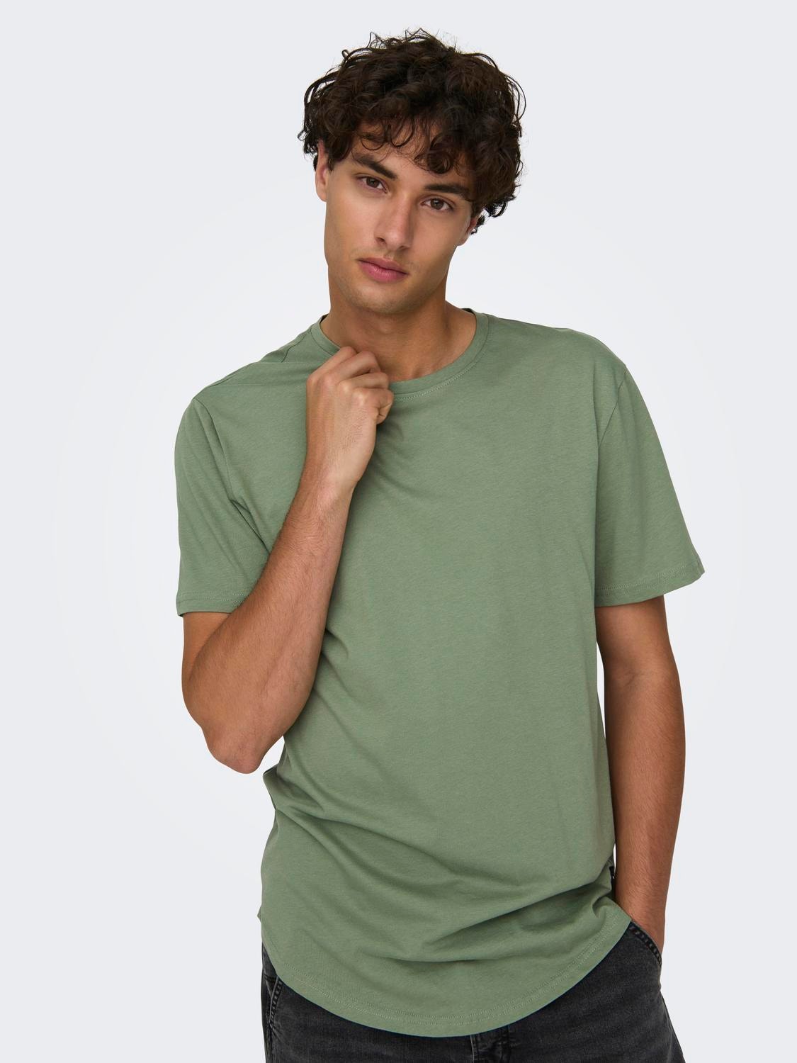 ONLY & SONS Long Line Fit O-hals T-skjorte -Hedge Green - 22002973