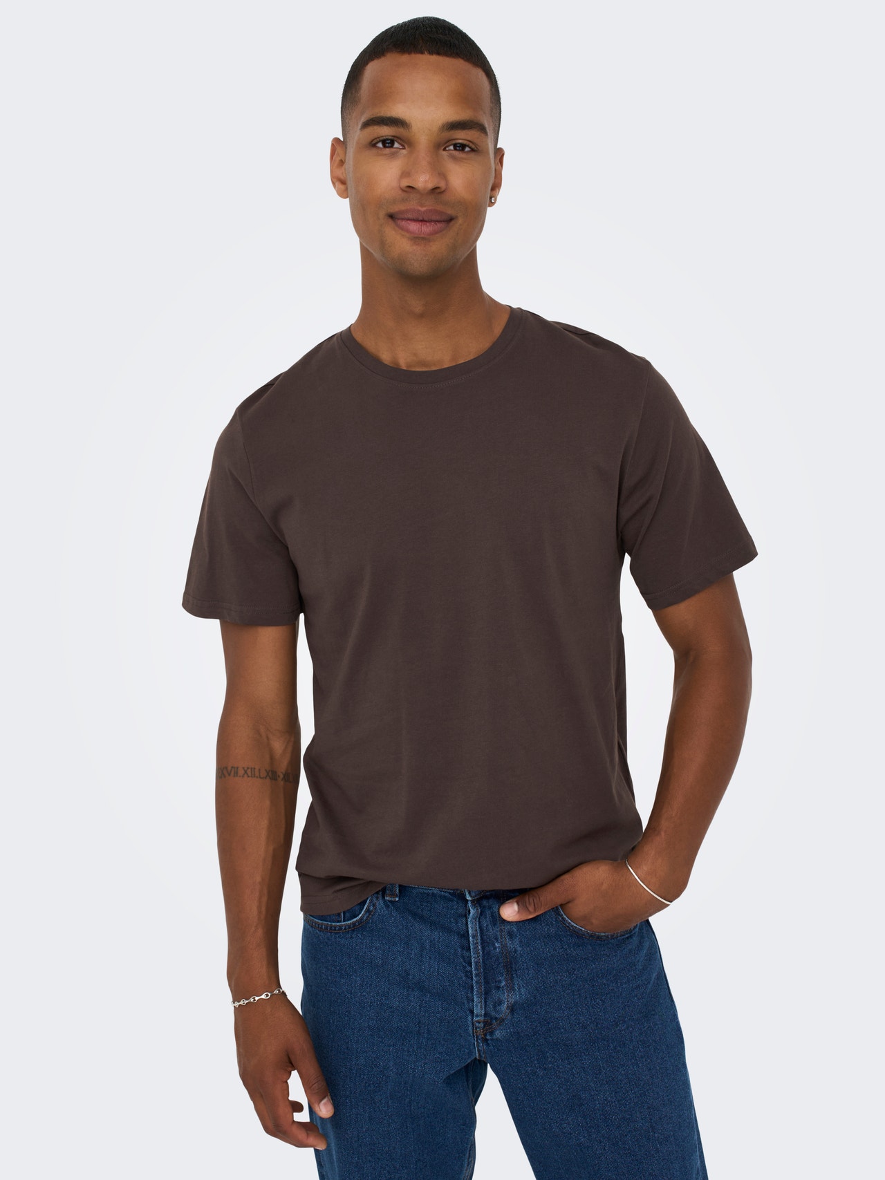 ONLY & SONS Long line fit O-hals T-shirts -Seal Brown - 22002973