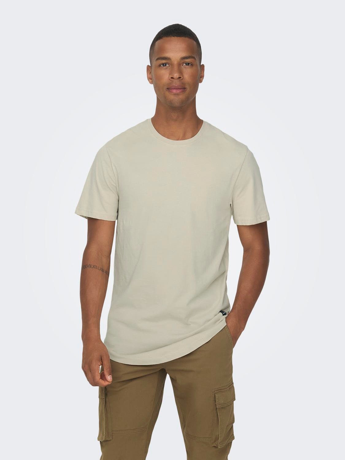 ONLY & SONS Lang geschnitten Rundhals T-Shirt -Silver Lining - 22002973