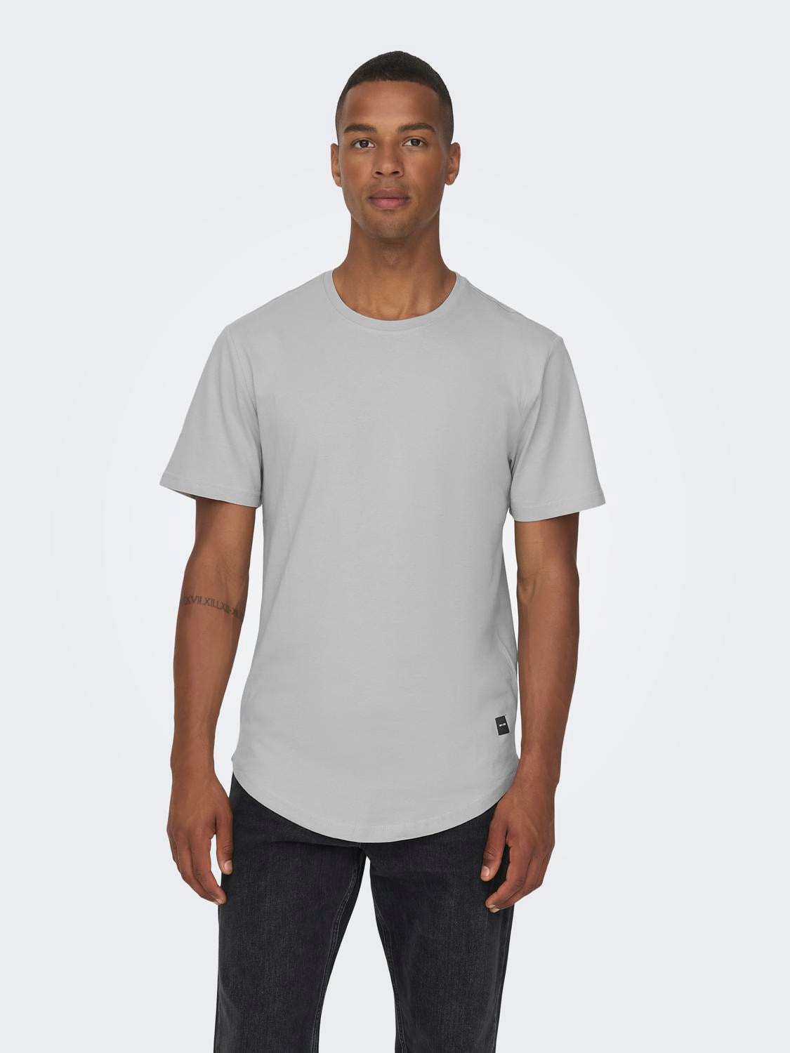 ONLY & SONS Long Line Fit Round Neck T-Shirt -Mirage Gray - 22002973