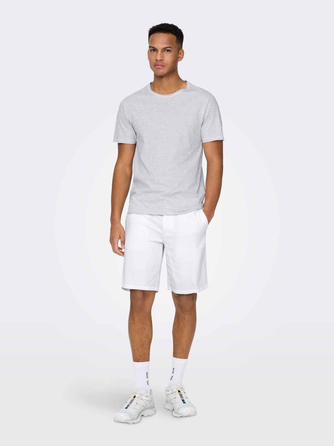 ONLY & SONS Regular Fit Round Neck T-Shirt -White - 22005108