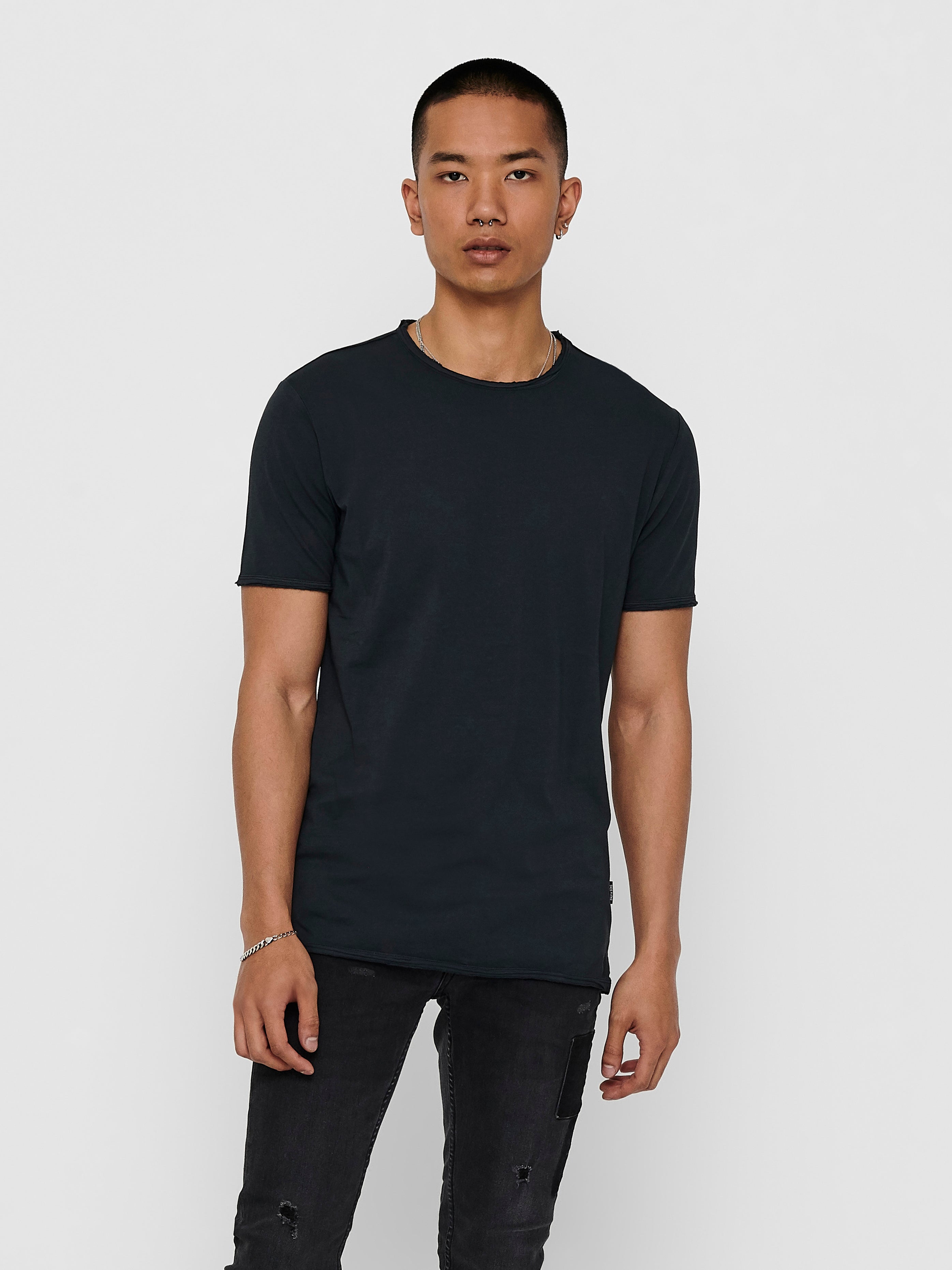 color t shirt mens