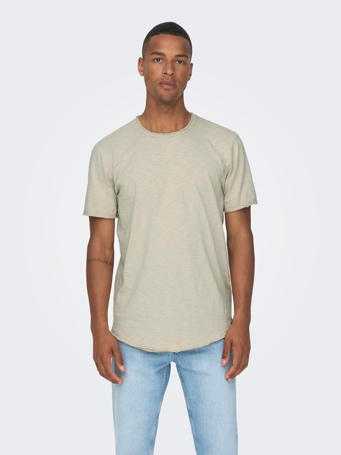 ONLY & SONS Lang geschnitten Rundhals T-Shirt -Silver Lining - 22017822