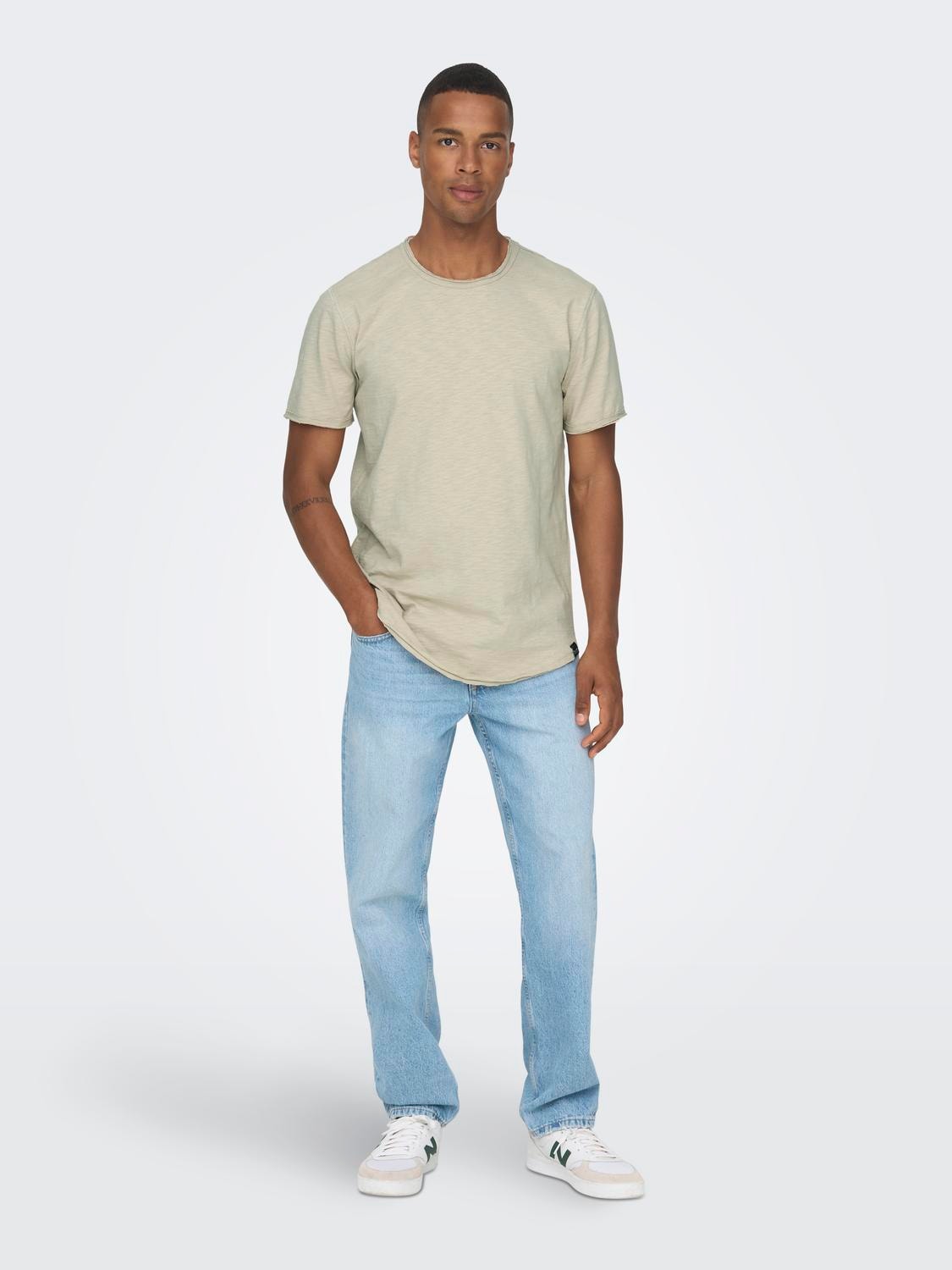 ONLY & SONS Camisetas Corte long line Cuello redondo -Silver Lining - 22017822