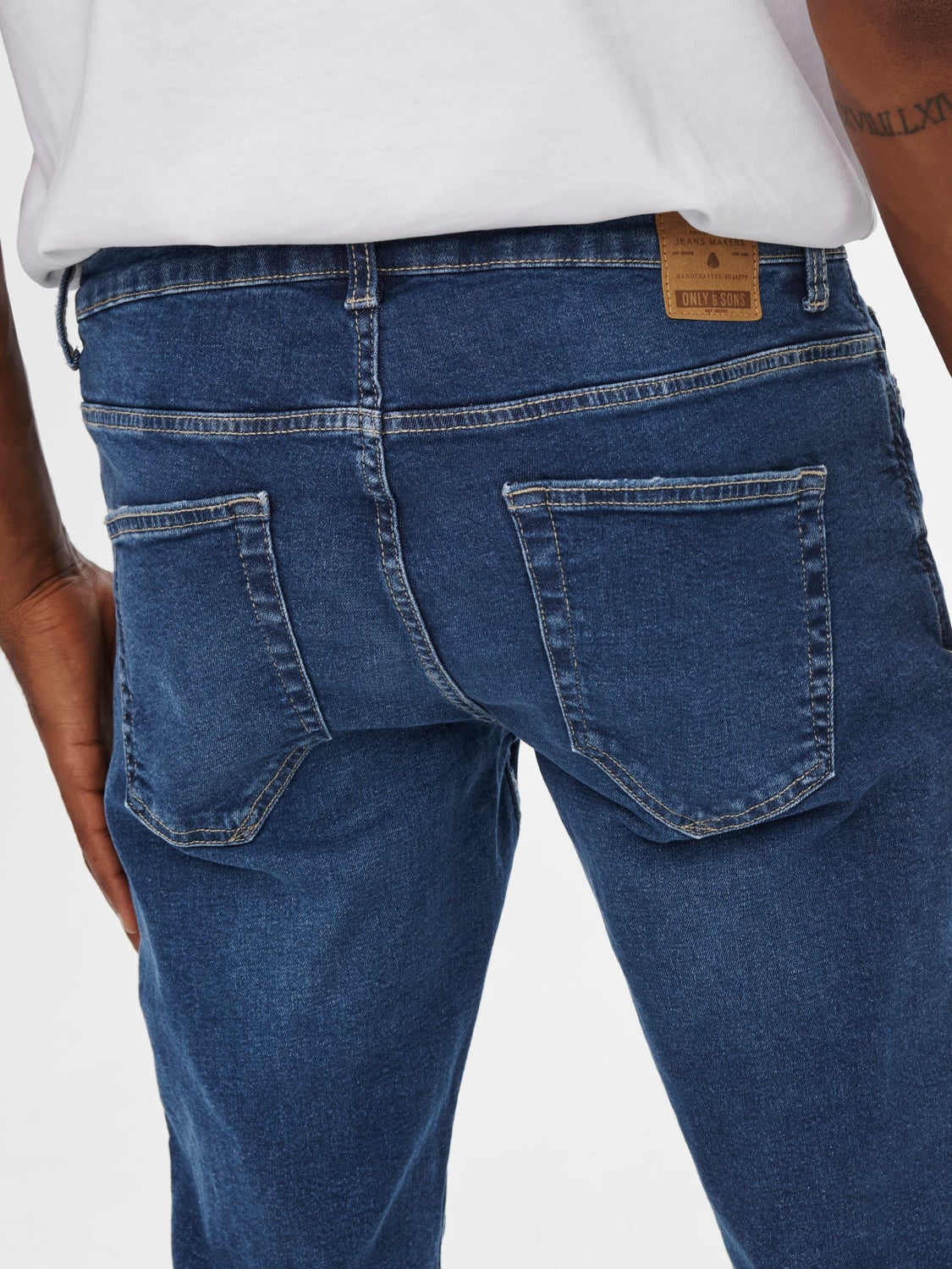 Krój slim Jeans z 50% zniżki | ONLY \u0026 SONS®