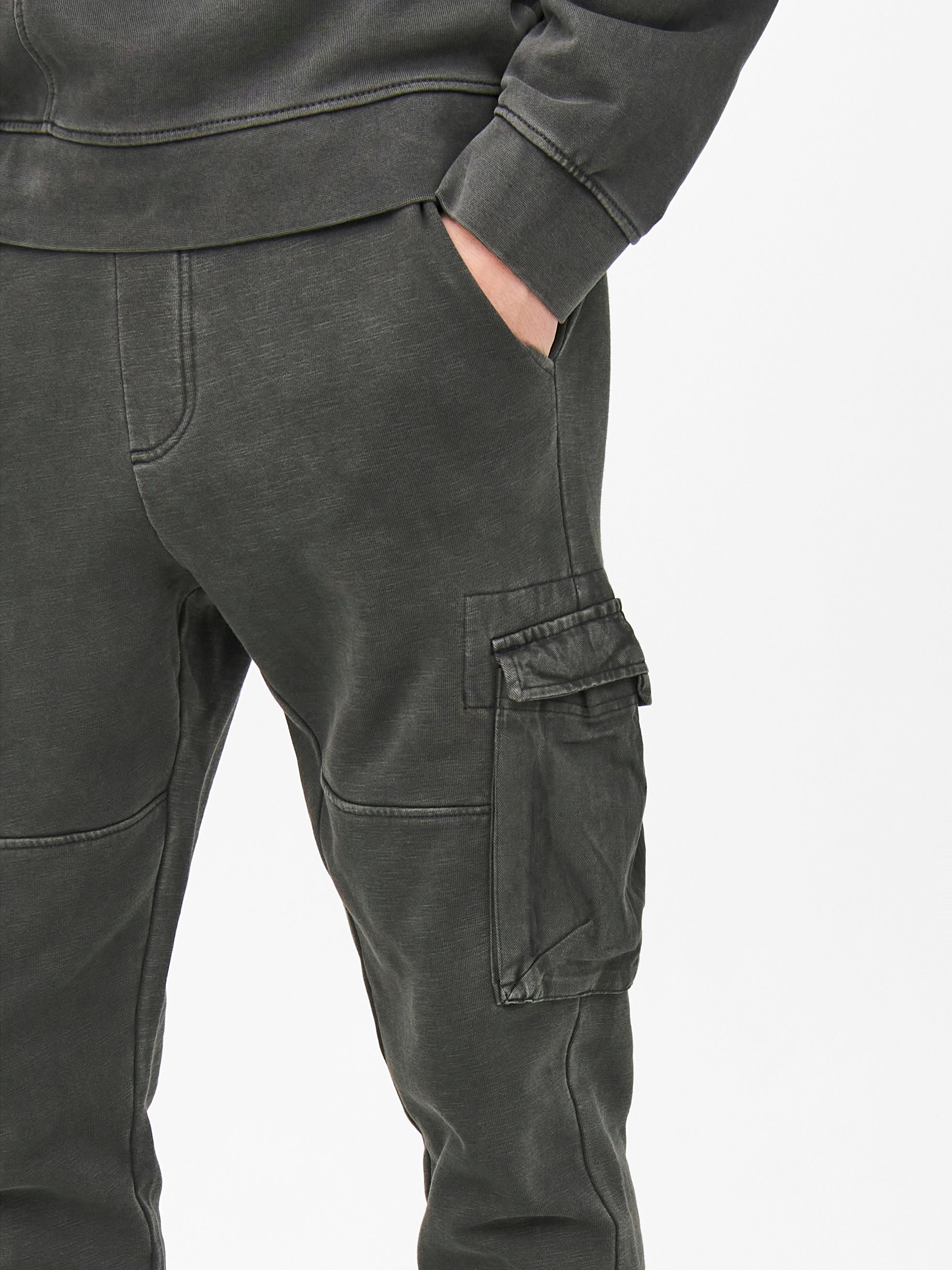 Solid colored cargo Sweatpants | Black 