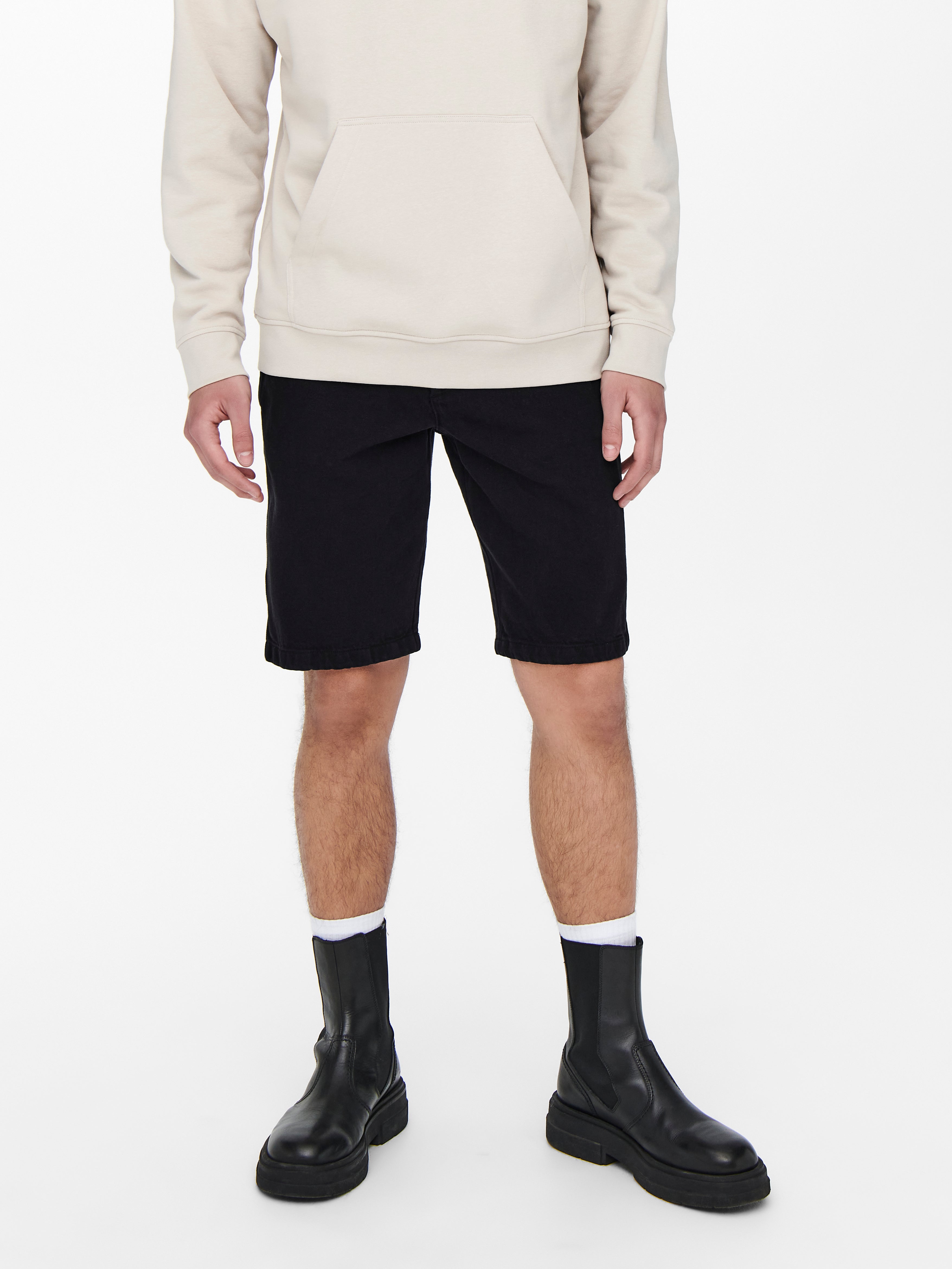 Tapered Fit Shorts | Black | ONLY \u0026 SONS®