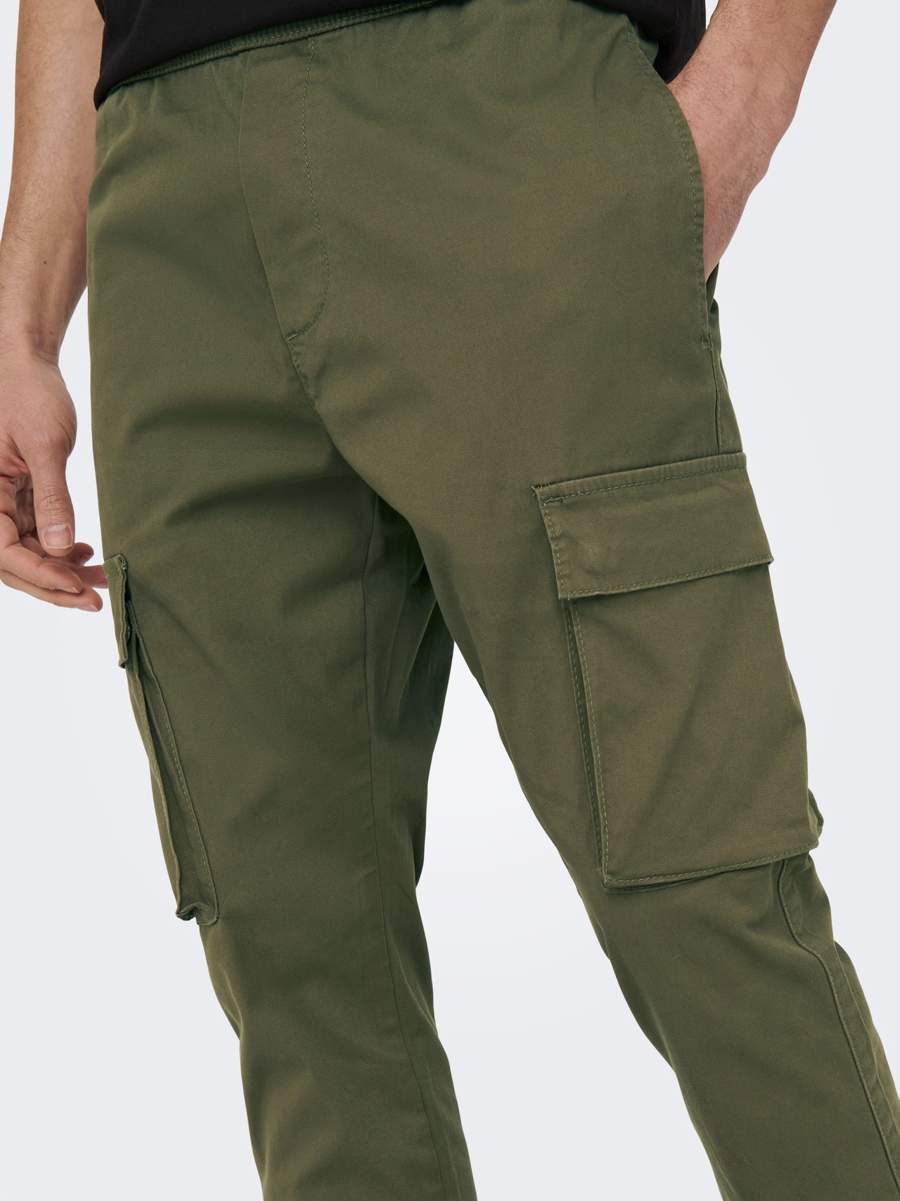 ONLY & SONS Tapered Fit Trousers -Olive Night - 22022366