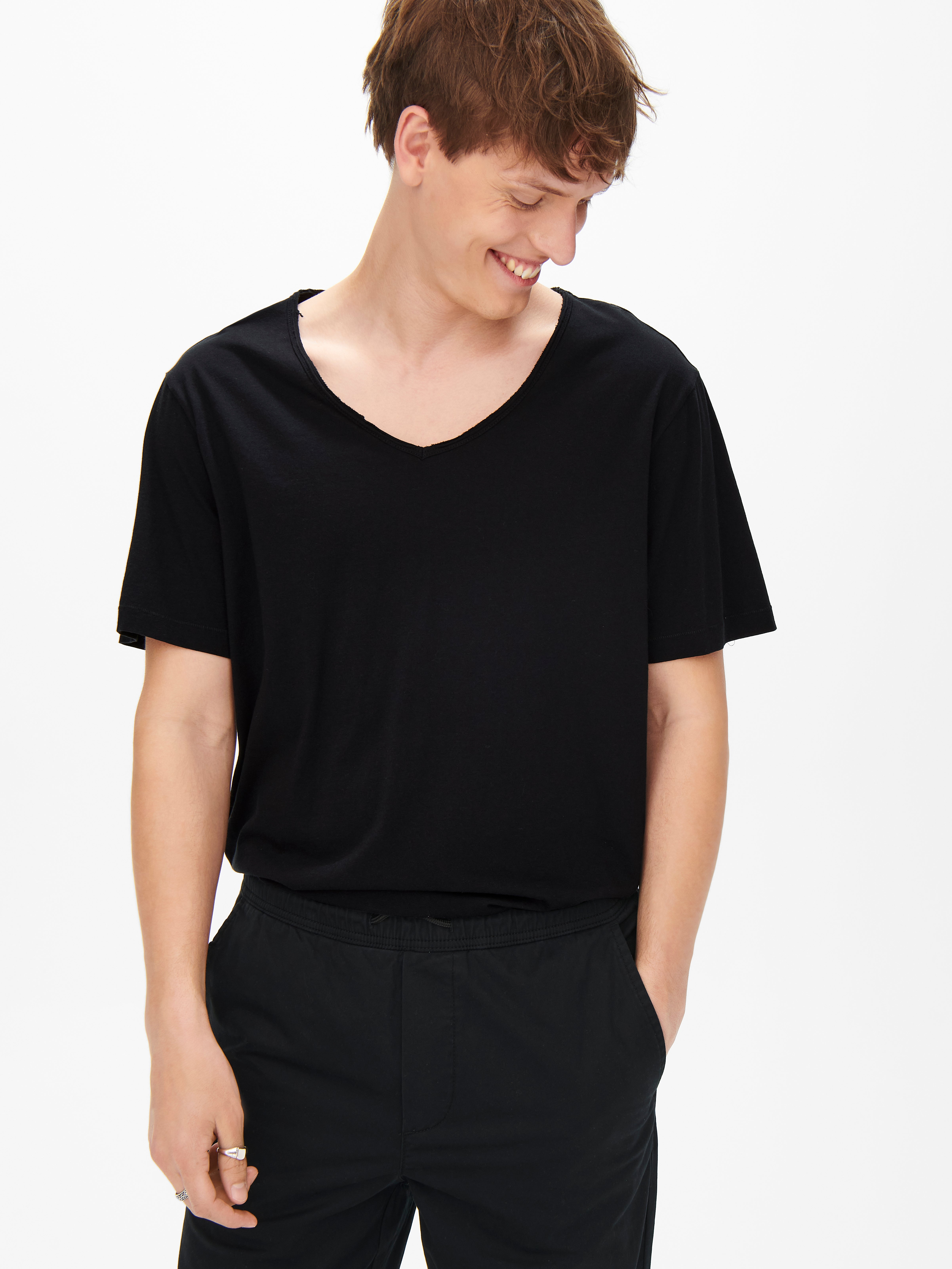 Regular Fit V-Neck T-Shirt | Black 