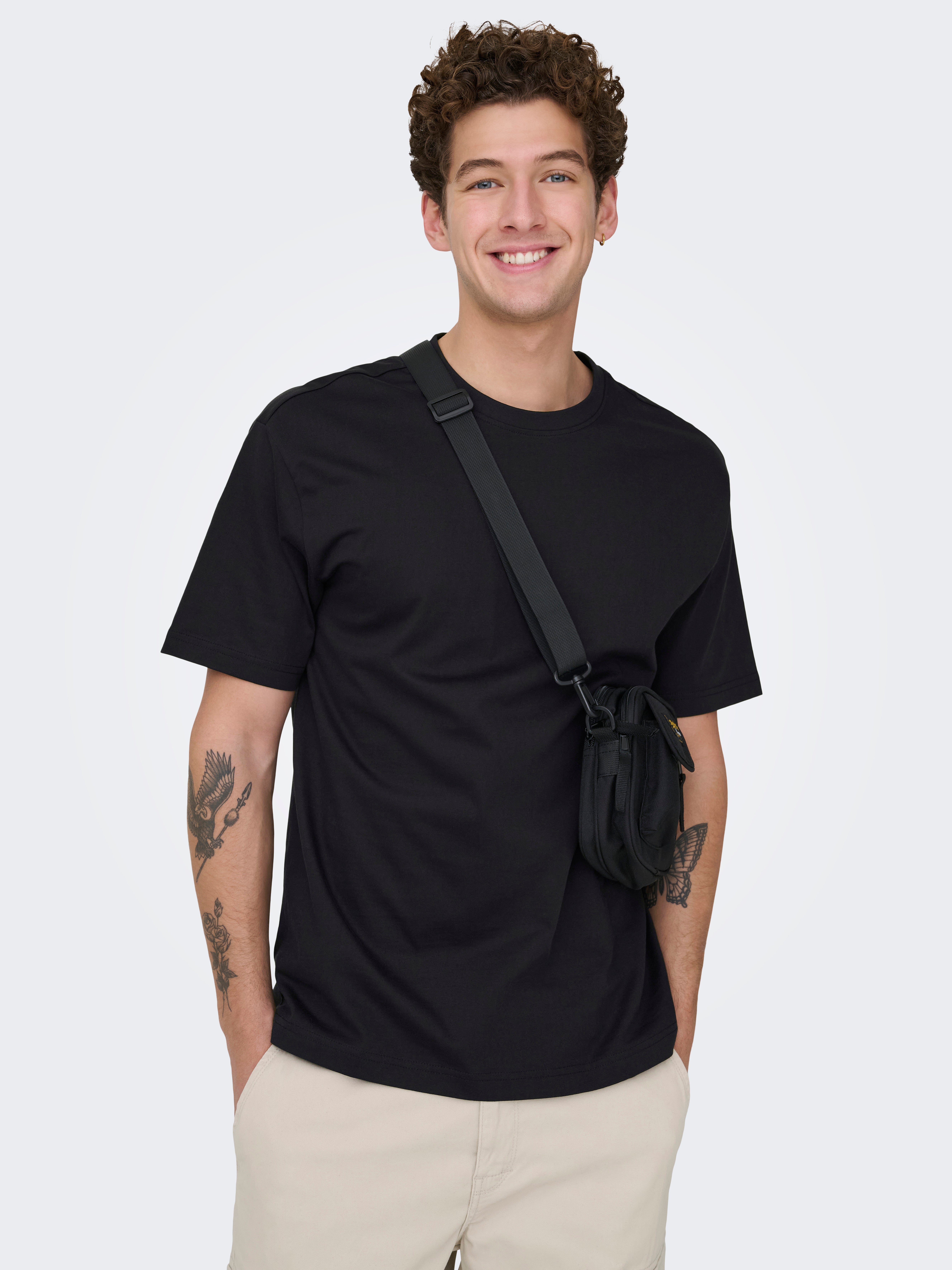 Locker geschnitten Rundhals T-Shirt | Schwarz | ONLY & SONS®