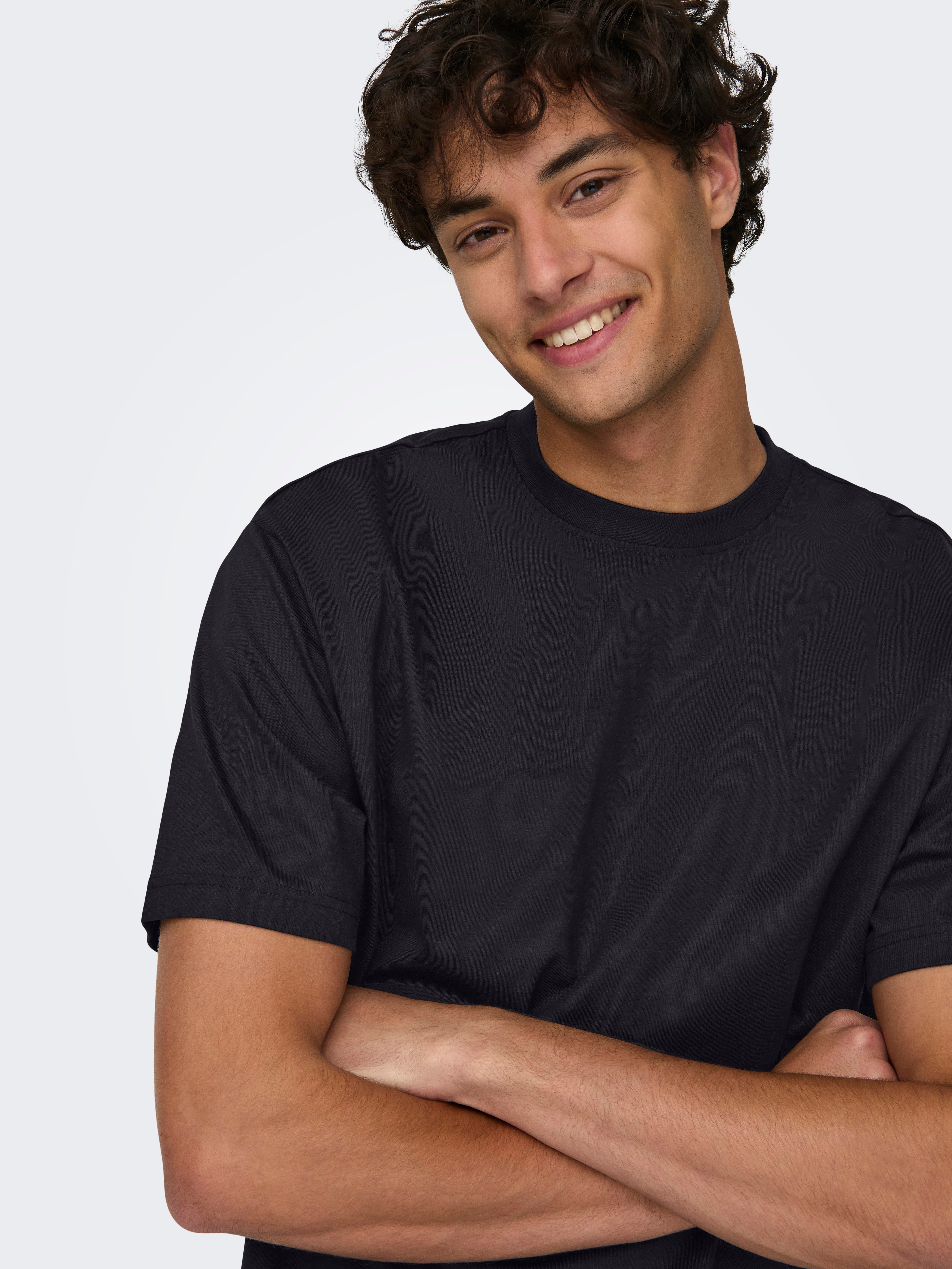 Relax T-Shirt / Black | Mover & Shake