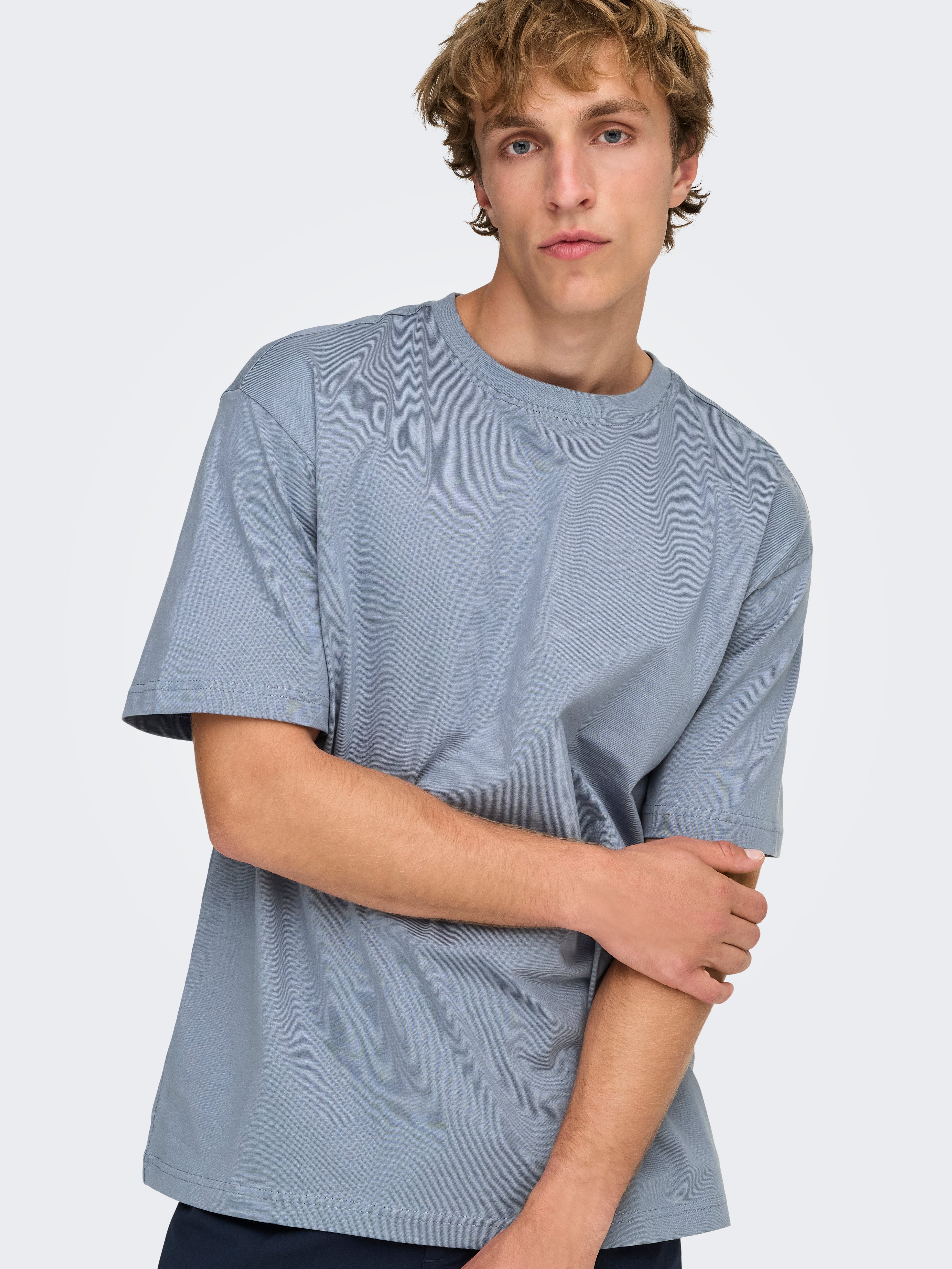 ONSFRED T-shirt | Medium Blue | ONLY & SONS®