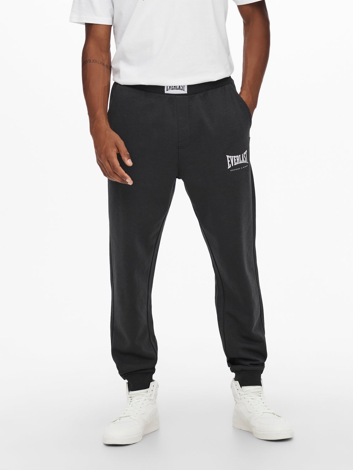 Pantalones de chándal Everlast con 50% de descuento | ONLY \u0026 SONS®