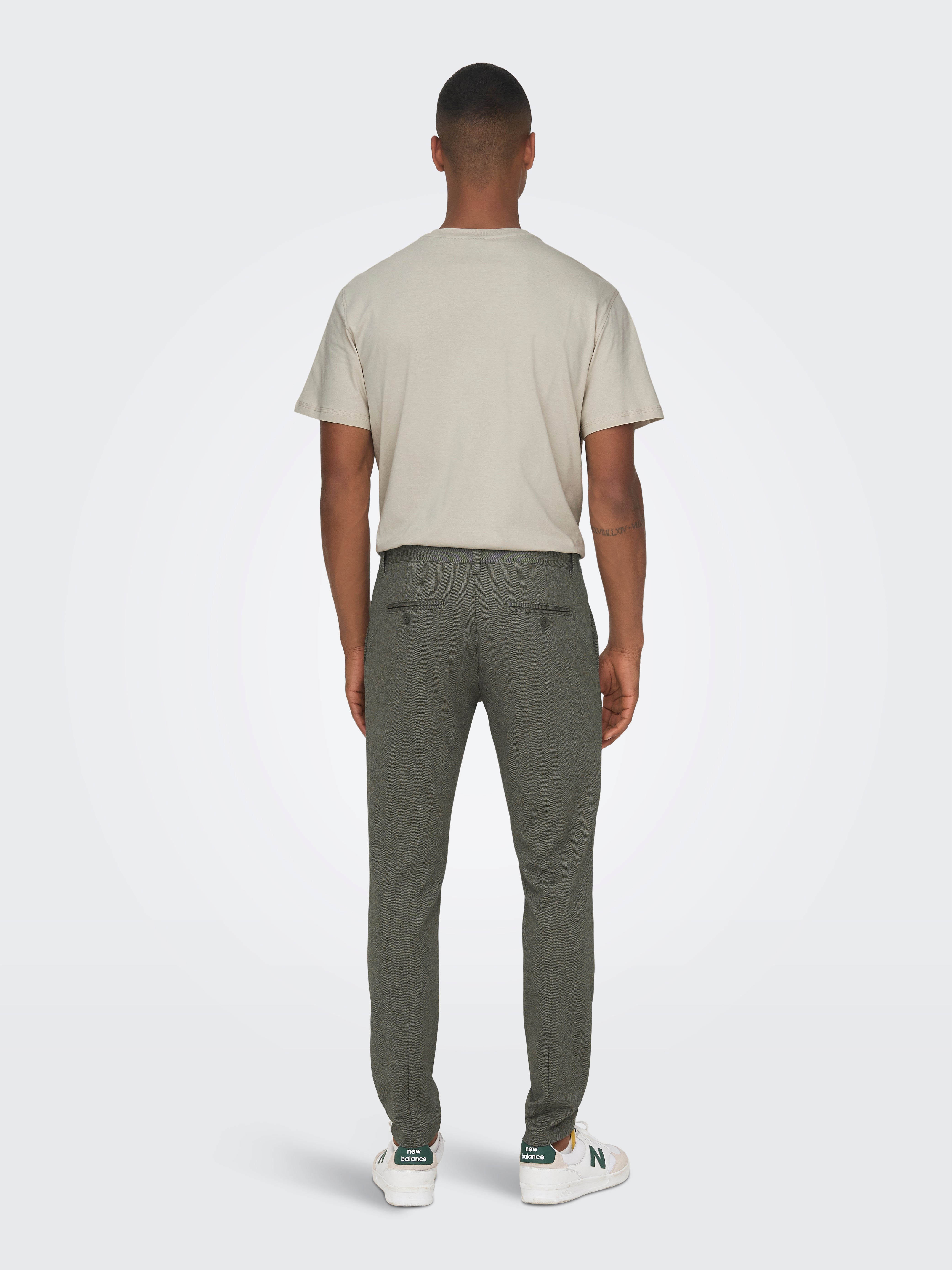 【新品・aLORS】Pantalon chino 【a】ダークエスプレッソカーキ WILLOW regular cropped poplin chino - Forrest Night