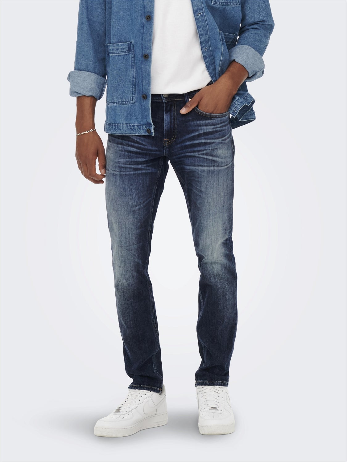 Medium blue jeans sales mens