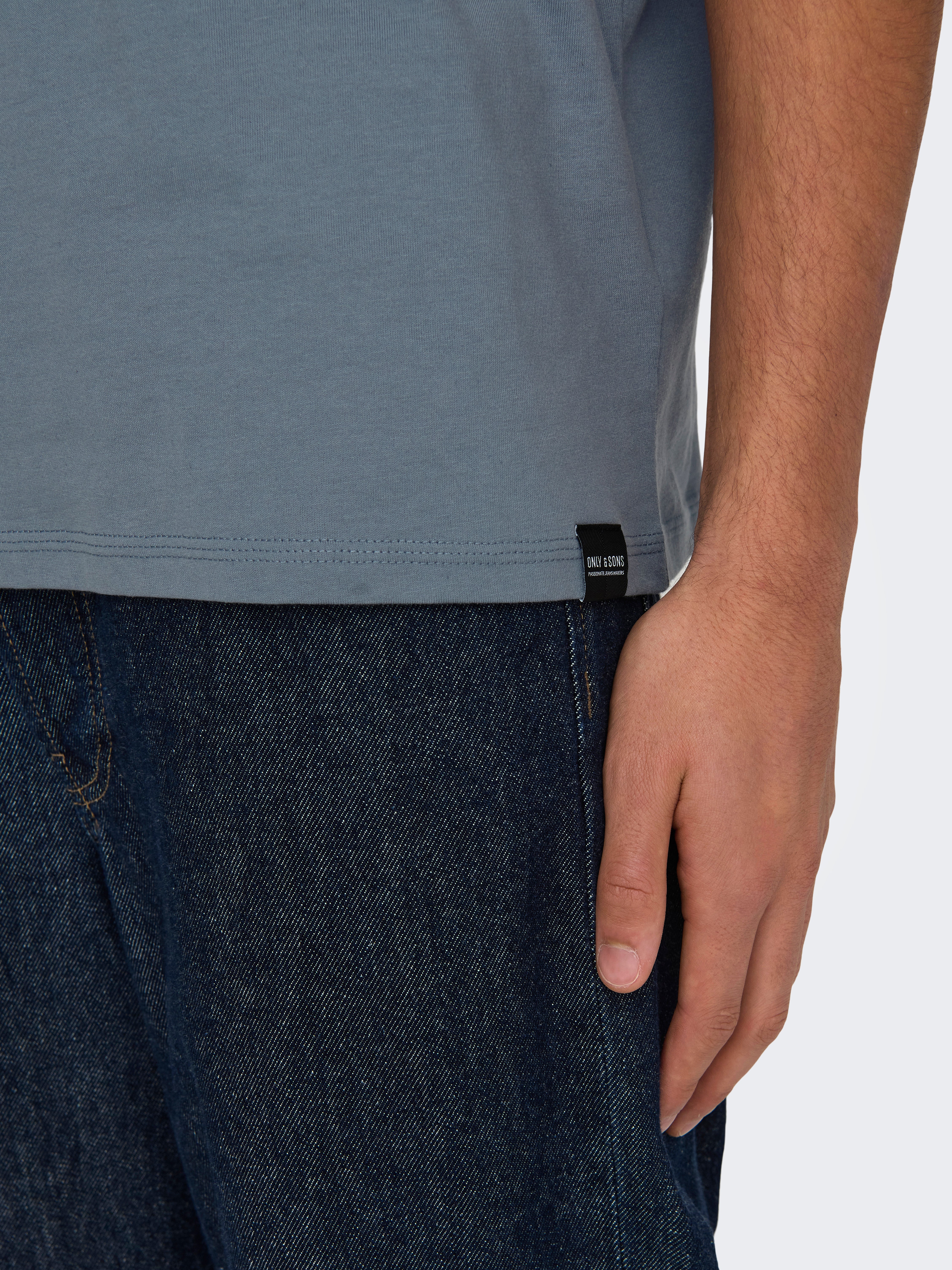 ONSMAX T-shirt | Medium Blue | ONLY & SONS®