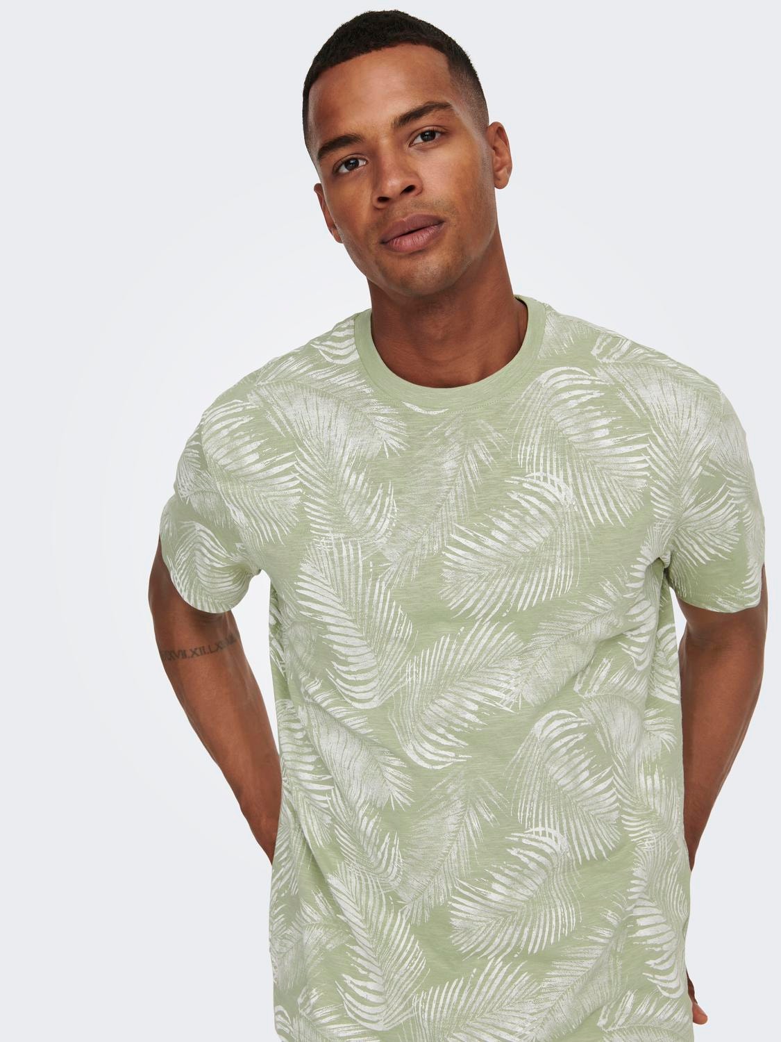ONLY & SONS Regular Fit O-Neck T-Shirt -Swamp - 22025283