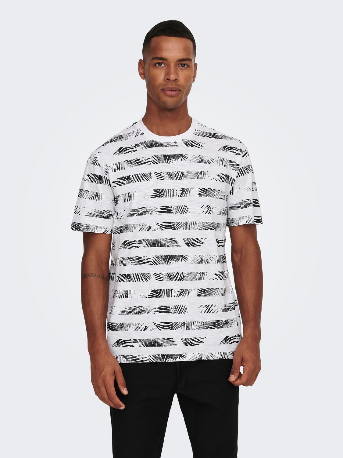 ONLY & SONS Normal geschnitten Rundhals T-Shirt -Bright White - 22025287