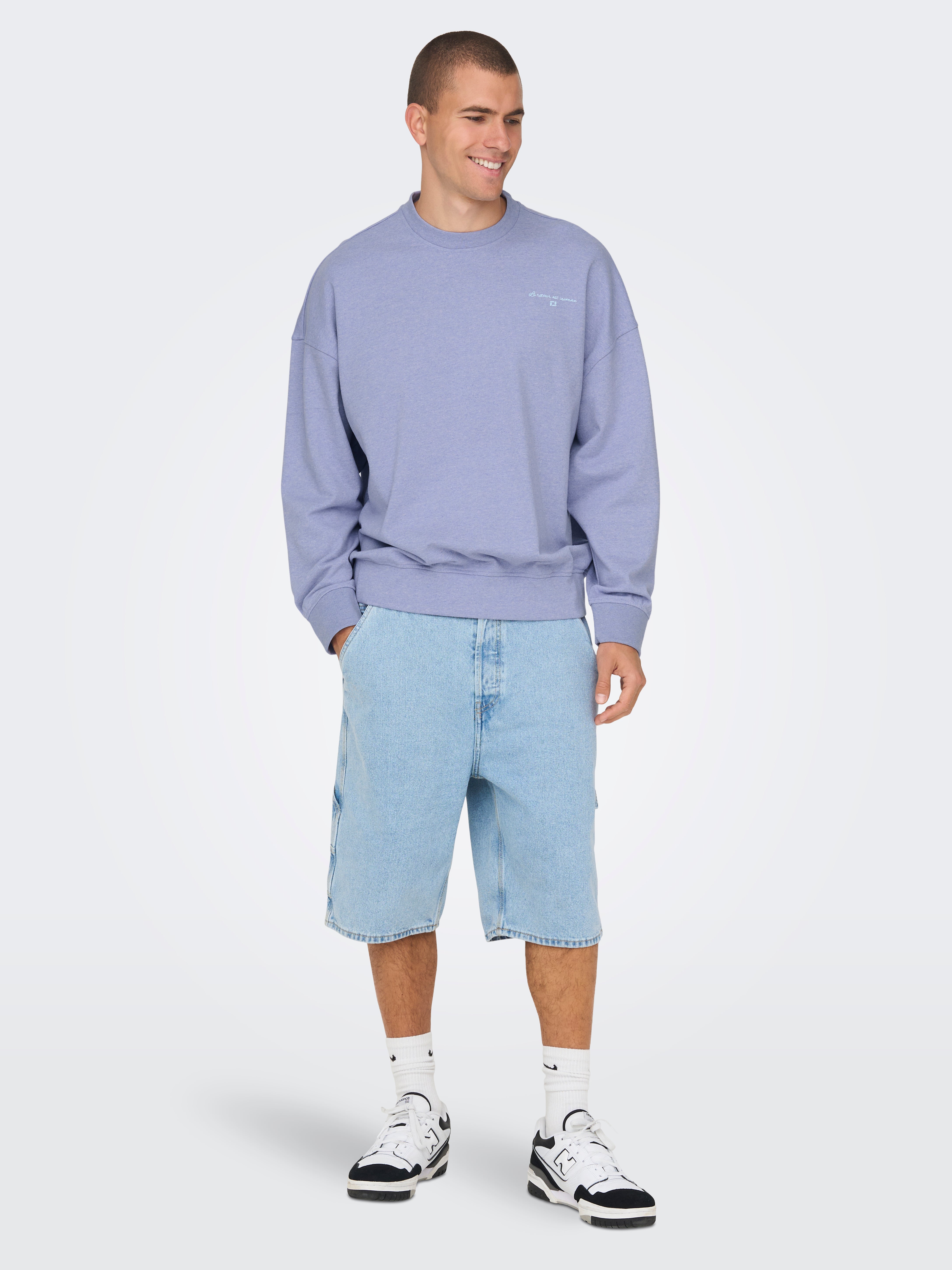 Relaxed Fit Crew neck Dropped shoulders Sweatshirt with 20