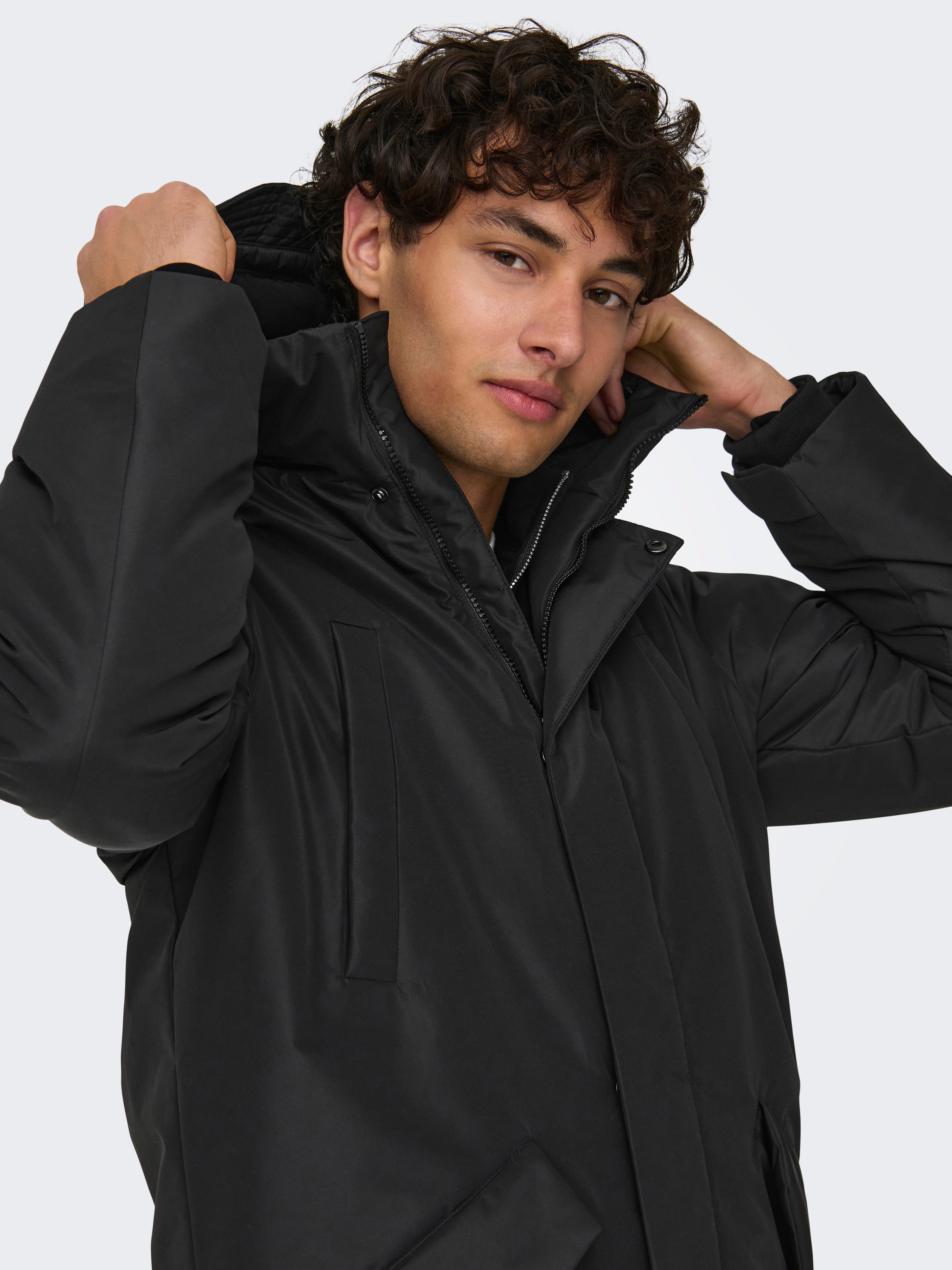 ジャケット・アウター SEA STRETCH LIGHT NYLON PARKA / BLACK L ジャケット・アウター SEA STRETCH LIGHT NYLON PARKA / BLACK L