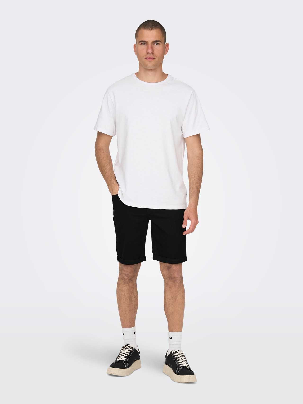 ONLY & SONS Normal geschnitten Mittlere Taille Shorts -Black - 22026618