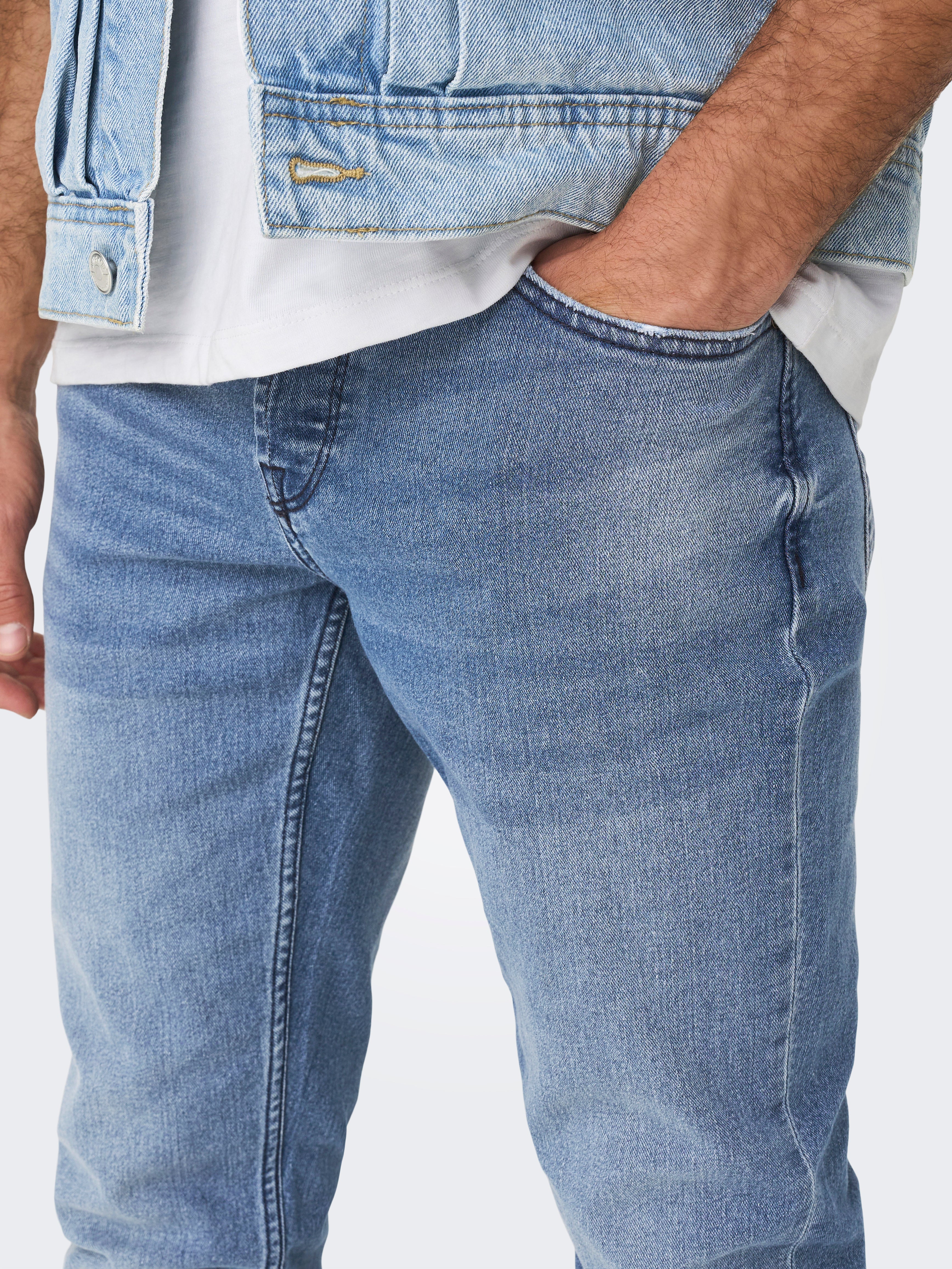 ONSLOOM Regular rise Slim Fit Jeans | Medium Blue | ONLY & SONS®
