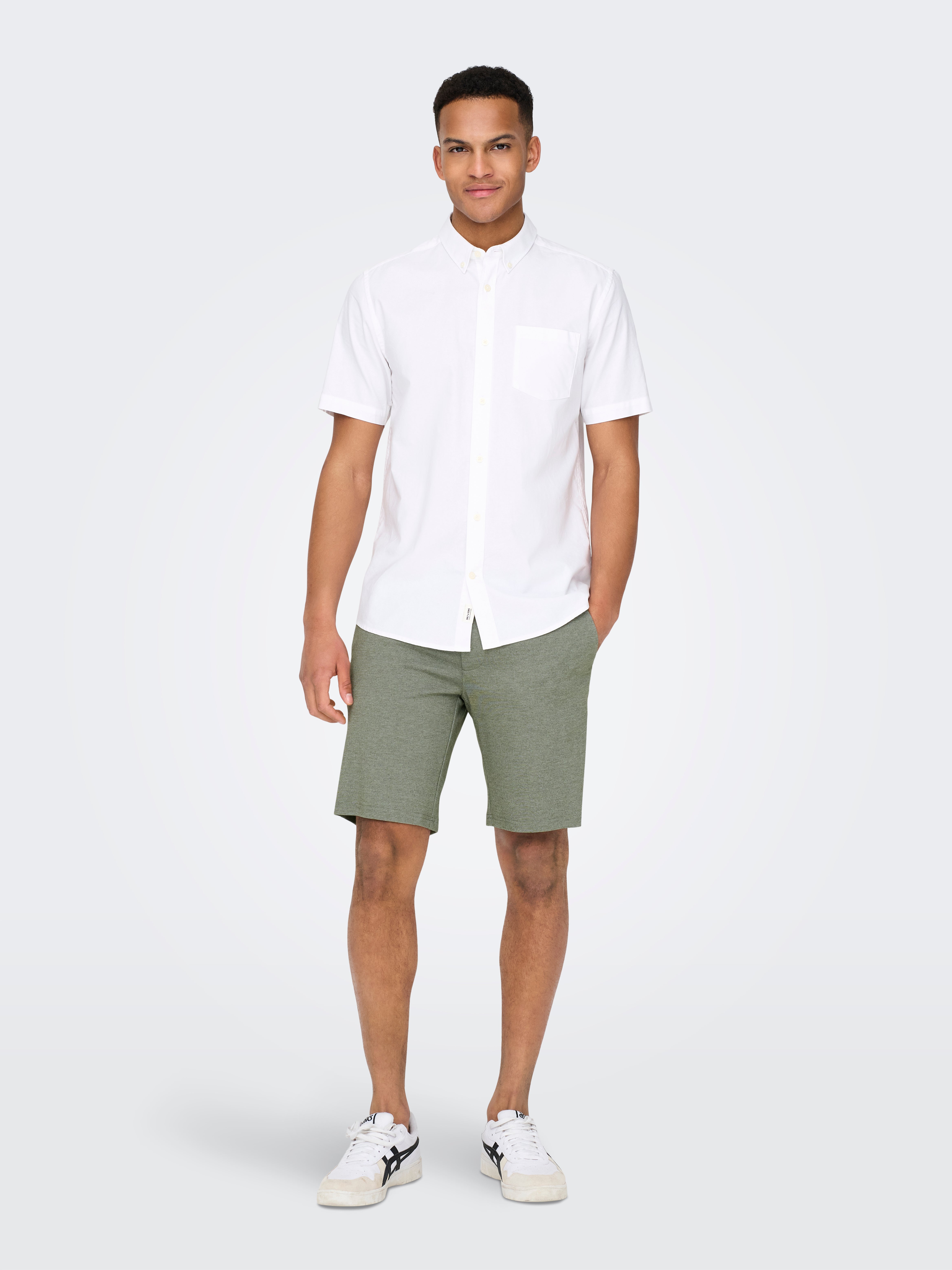 ALOUND M-51 SHORTS OLIVE XLサイズ Mugsy_Shorts_Model_Olives5_gra