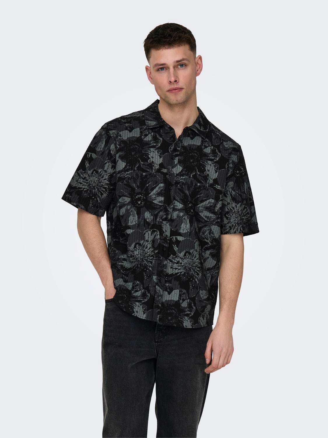ONLY & SONS Short sleeved shirt with pattern -Black - 22028356