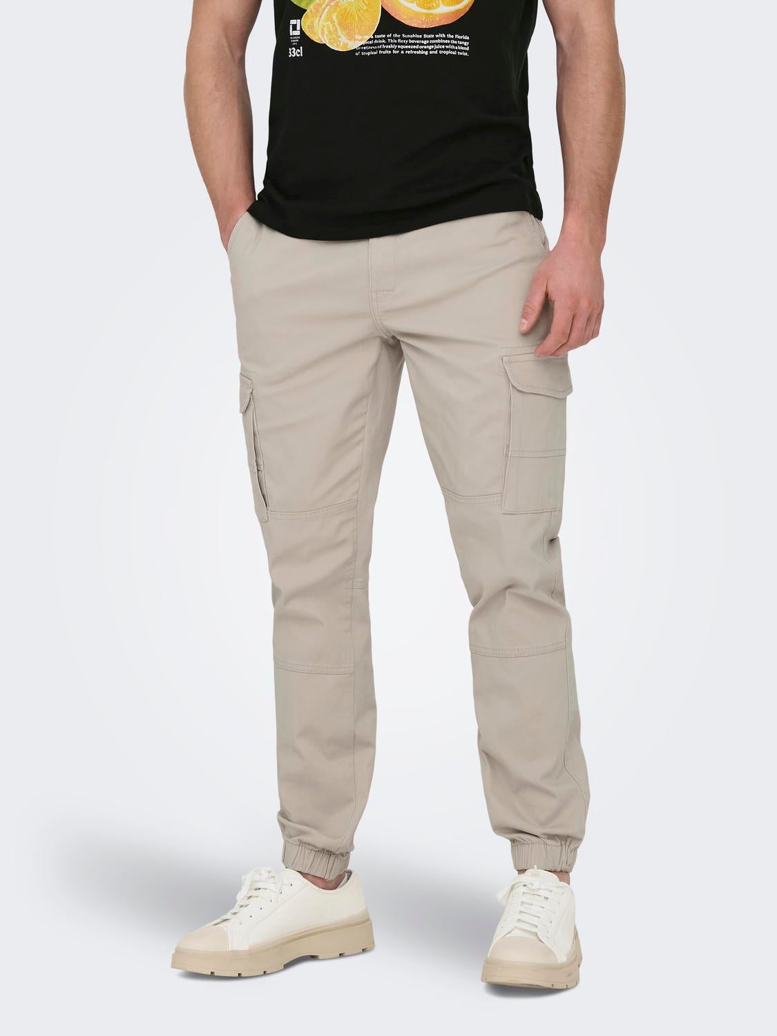 Pantalon tapered outlet fit