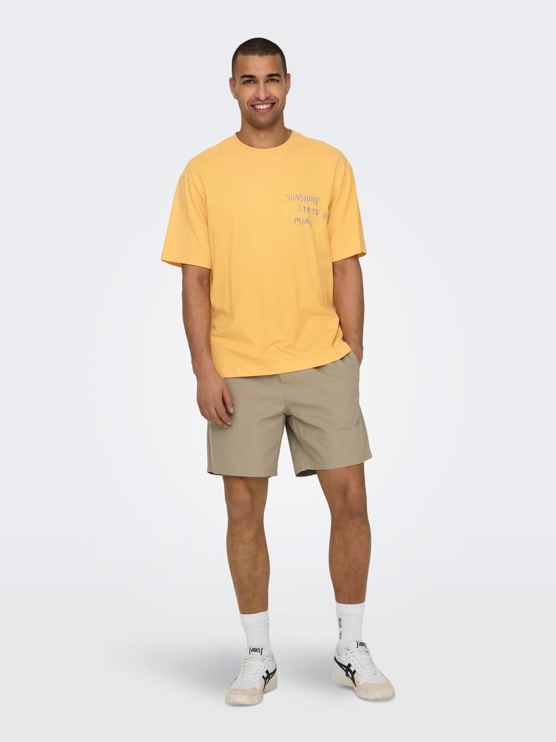 Relaxed fit O-hals T-shirts