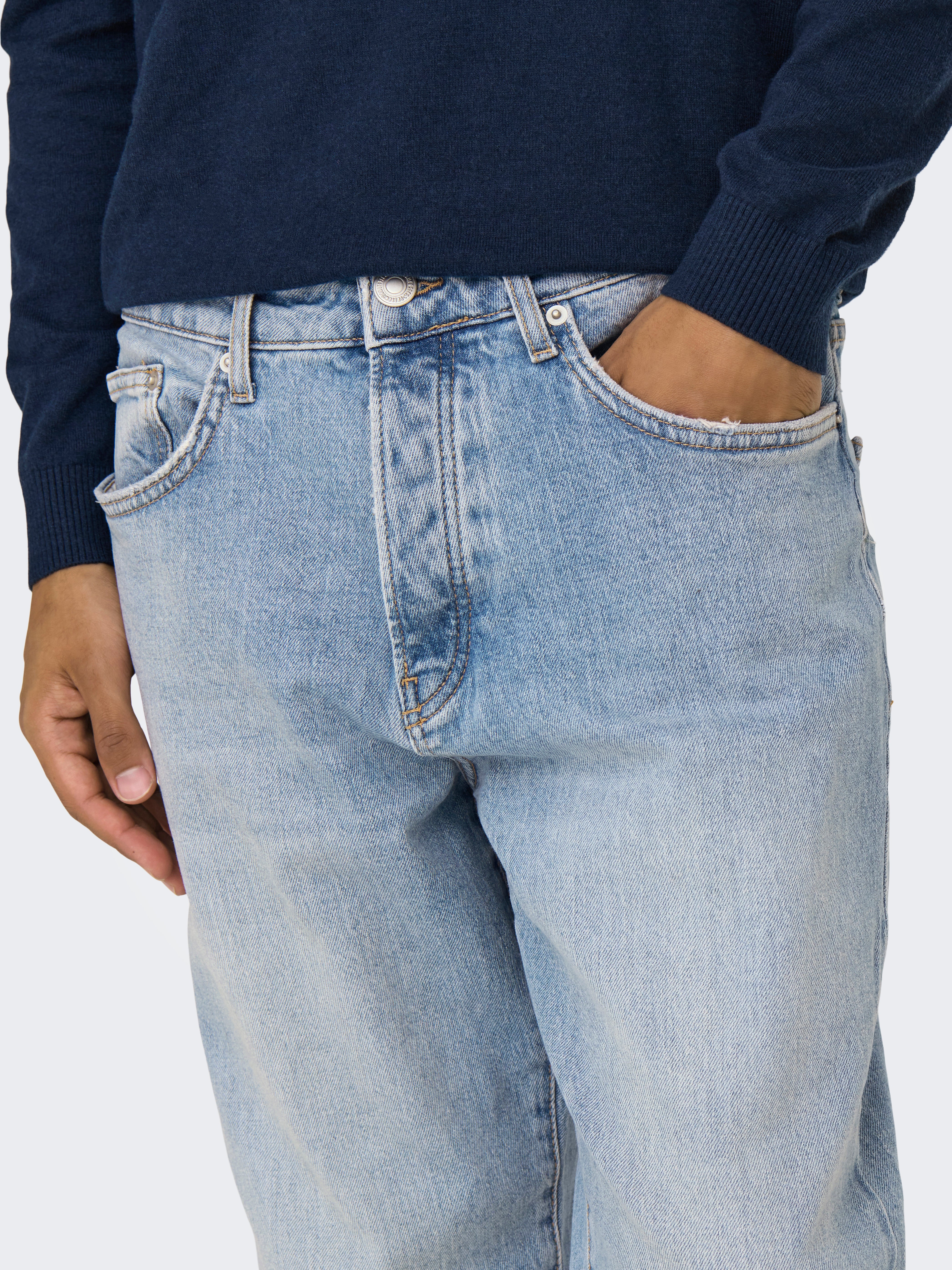 ONSYOKE Mid waist Tapered Fit Jeans | Light Blue | ONLY & SONS®