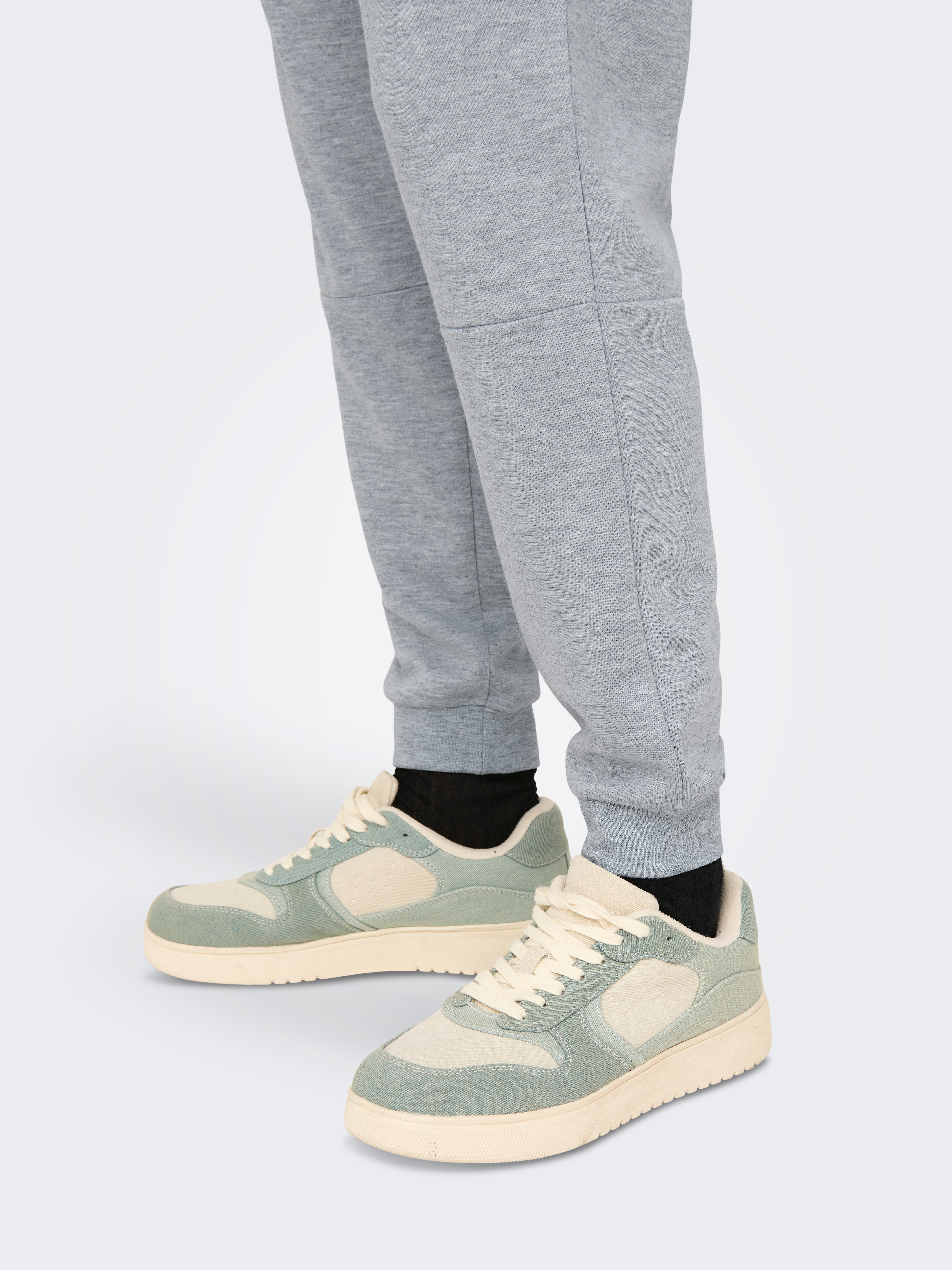 ONLY & SONS Herren Jogginghose - Bequeme Freizeithose Normal-Schnitt