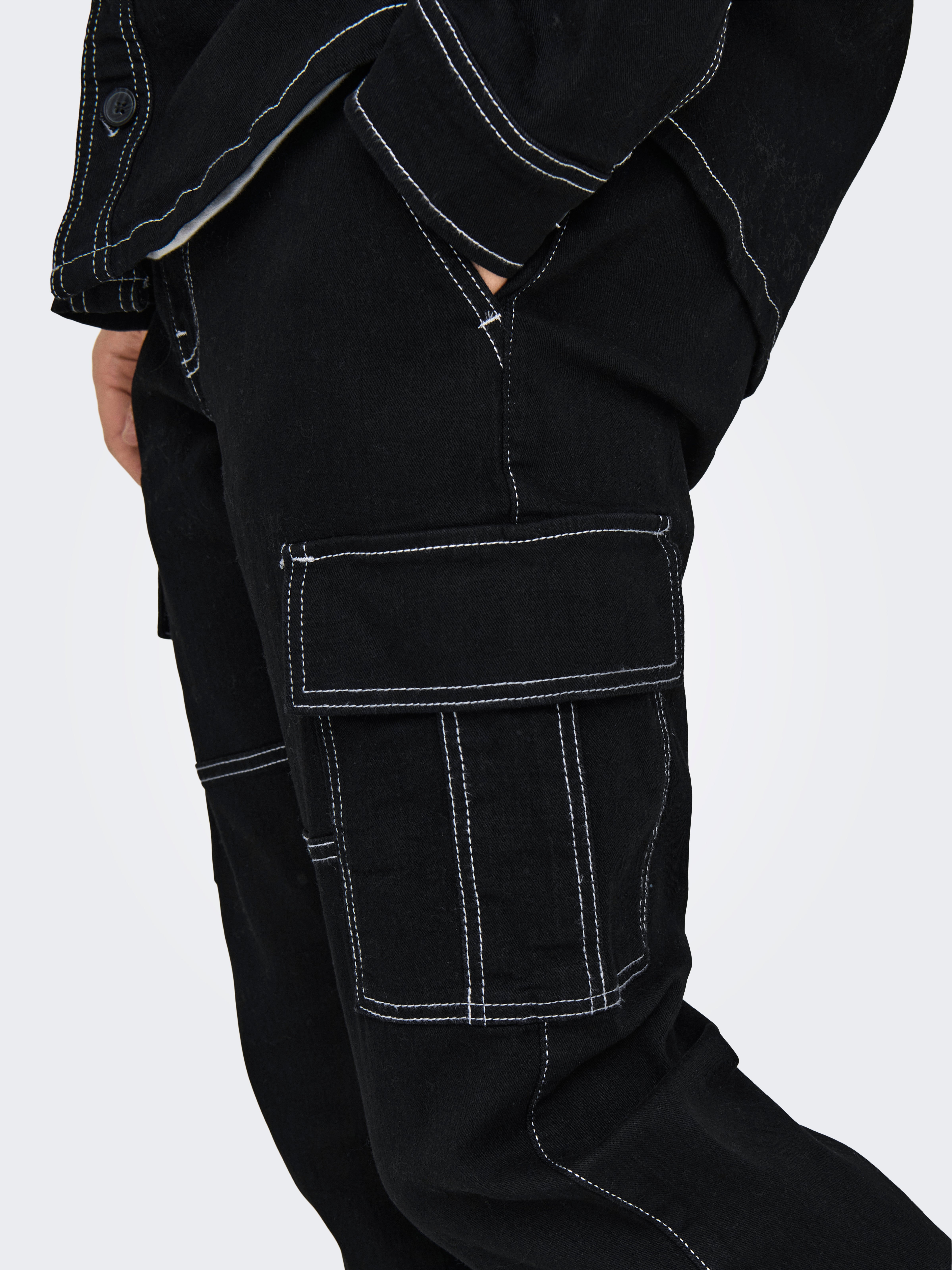 ONSEDGE Mid waist Straight Fit Jeans | Black | ONLY & SONS®
