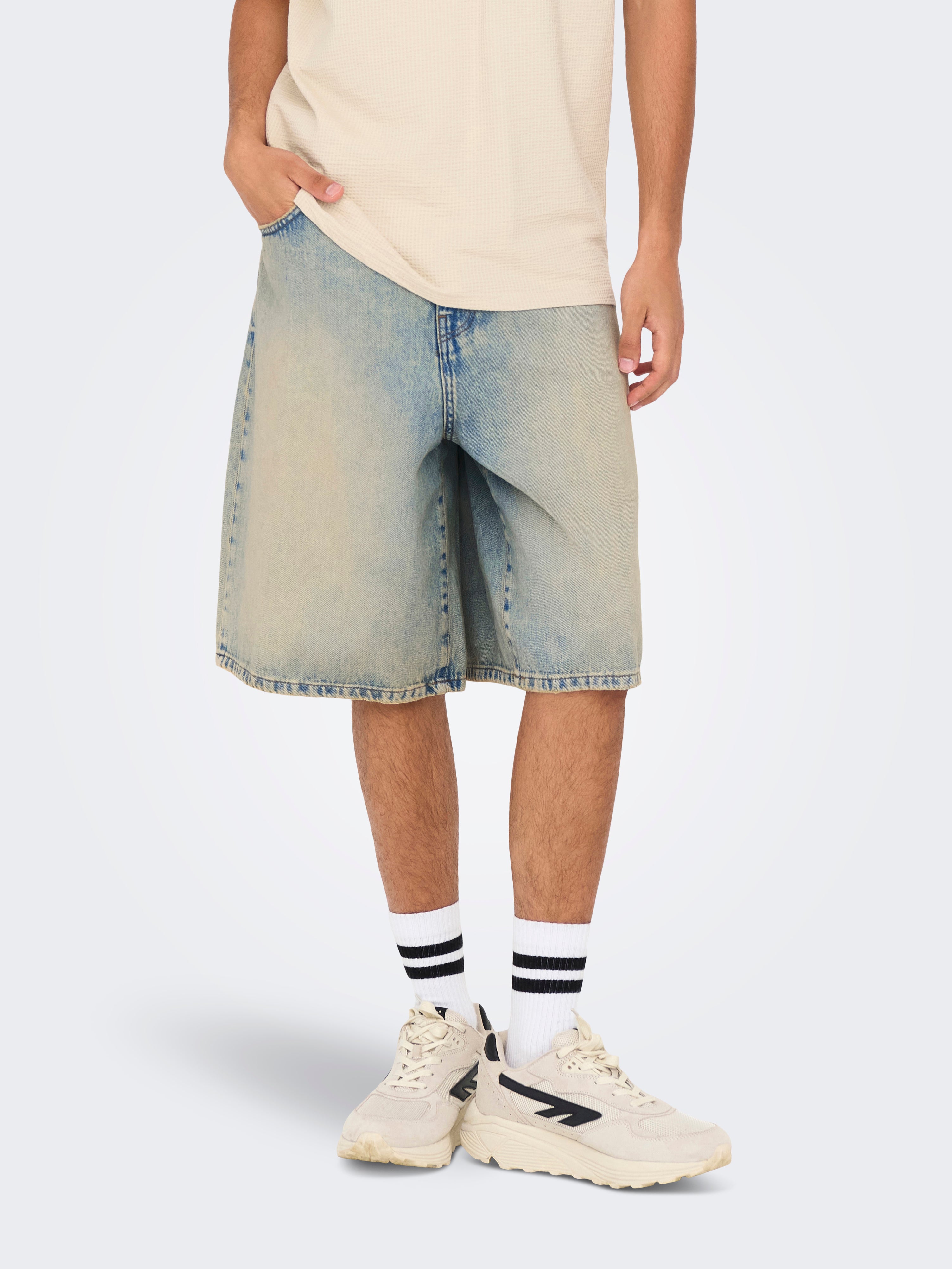 ボトムスその他 CHLOE Balloon shorts Chloé Mini Balloon Shorts | Neutrals | FARFETCH